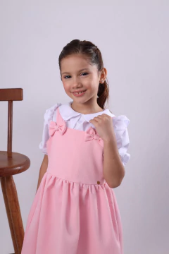 Imagem do Jardineira vestido luxo rosa bebê + camisa branca