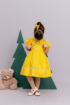 Vestido infantil com bordado + laço de cabelo amarelo - Flor e Liz Boutique