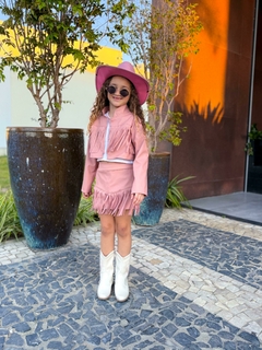 Conjunto trio Boiadeira Ana Castela country jaqueta + blusa + shorts saia na internet