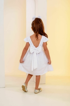 Vestido branco luxo + laço cabelo