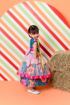 Vestido luxo festa junina Flores grande na internet