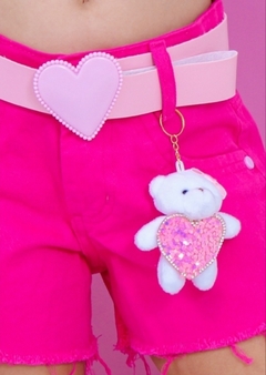 Short jeans infantil + cinto + chaveiro - comprar online