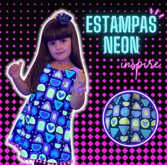 Vestido infantil estampa neon Brilham na luz neon
