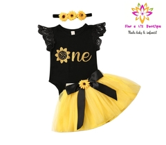 Conjunto Body + Saia Tule + Laço Girassol na internet