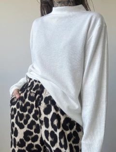 Sweater Liviano AGUS Butter - comprar online