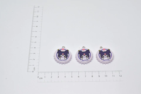 Dije acrílico chapita KUROMI (x par) - comprar online