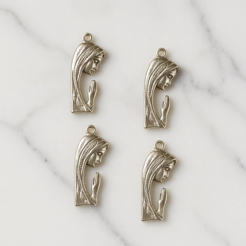 Dije fundición de metal Virgen Niña - comprar online