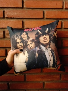 ALMOHADÓN ROCK - AC/DC