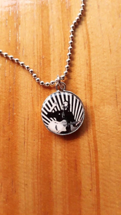 COLLAR MEDALLITA - GUSTAVO CERATI