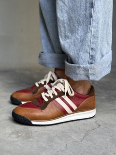 TAYLOR RETRO CHERRY (NEW IN) en internet