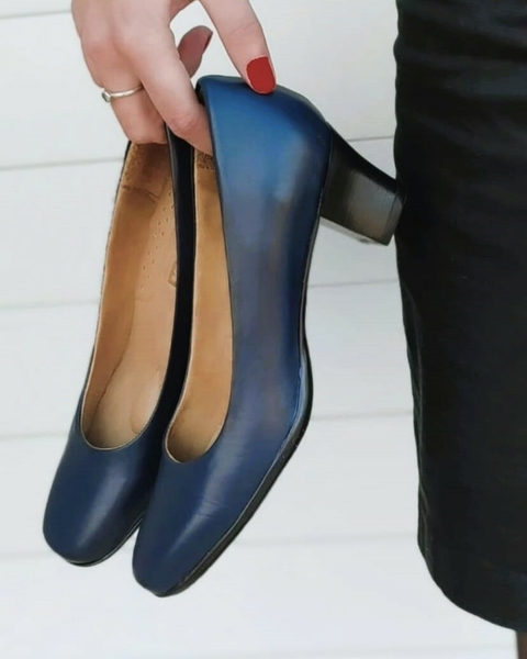Zapatos CLEO, Color Azul, forrados en Cuero y Plantilla Anatómica de latex. Linea 24hs. Comodidad. (317) - comprar online