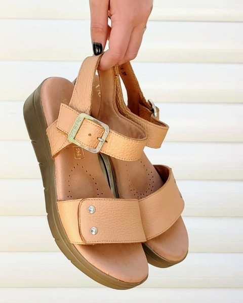 Sandalias Loretta Color Camel (474) SOLO TALLE 40 - comprar online