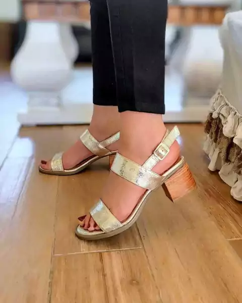 Sandalias Cata Color Platino Crak- Linea 24hs. Comodidad.(905) - comprar online