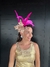 Tiara Flor Metalizada Dourada com Penas Pink - comprar online