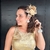 Hair Clips Flor Dourada com Penas e Detalhes em Ouro Velho - comprar online