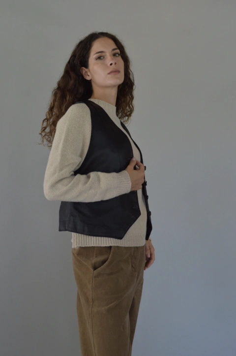 Chaleco de cuero ovino - CÁPSULA PREMIUM