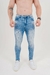 Calça Skinny Jeans Destroyed Clara na internet