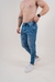 Calça Slim Básica na internet