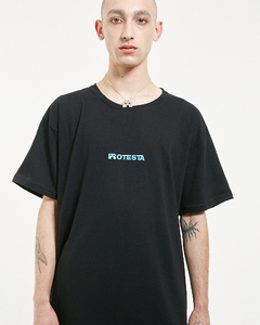 REMERA LOGO