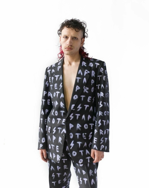 TRAJE PROTESTA LILA - comprar online