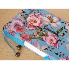 Caderno Pautado Lírios Azul - comprar online