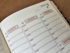 PLANNER SEMANAL 2025 EXCLUSIVO (Modelo sem fecho) - LOJINHA DE CADERNOS DA PRI