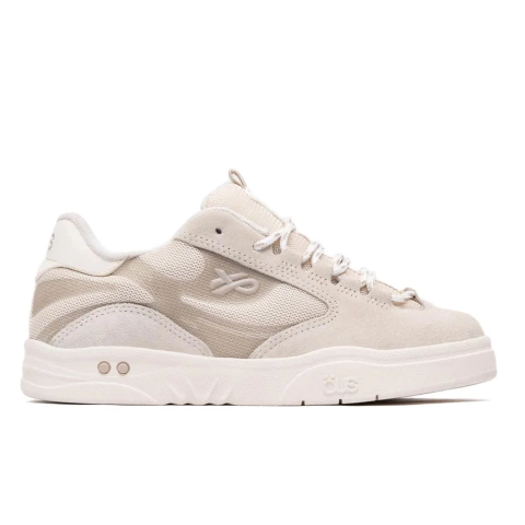 Tênis ÖUS Fluente Gtx Chantilly em camurça bege claro, visualizado de lado, destacando seu design moderno e detalhes da marca.