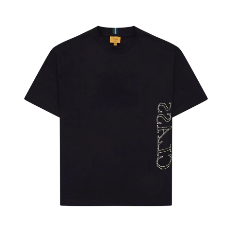 Camiseta preta masculina Class Inverso Blueprint Black com estampa vertical "CLASS" na lateral, vista frontal.