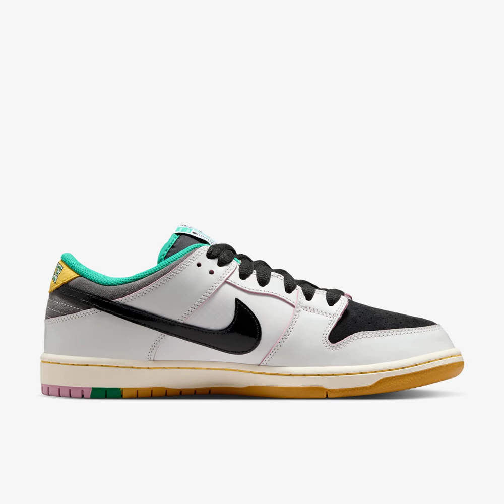 CSEF × Nike SB Dunk Low Pro QS CSEF 29cm Tênis Nike SB Dunk Low Pro x CSEF White and Black