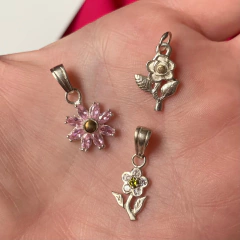 Combo: 3 Dijes Flor Nº2