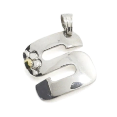 Dije Inicial Flor con Oro - comprar online