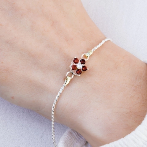 Pulsera Maciza con Centro Flor con Piedra