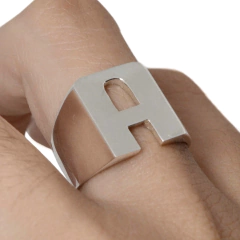 Anillo Inicial Grande solo Plata 925 - Adára Fábrica de Joyas
