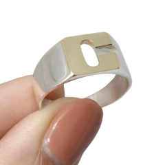 Anillo Inicial Grande con Oro en internet