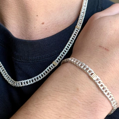 Combo: Collar + Pulsera Doble Grumet con Oro