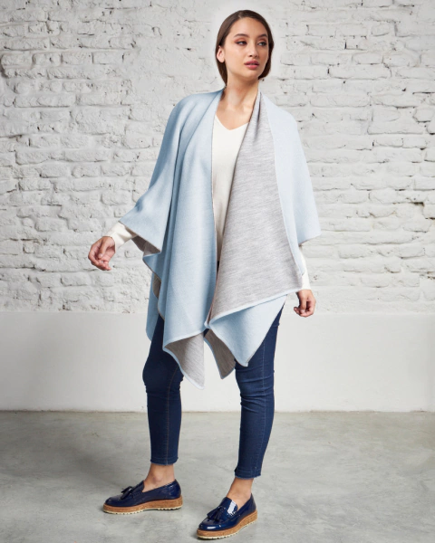 Imagen de 8023 / Ruana Reversible Bicolor