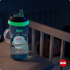 VASO Kiddy Cup con pico rígido y Efecto Luminoso NUK - comprar online