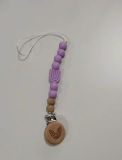 Imagen de PORTA CHUPETE ARCOIRIS/CORAZON