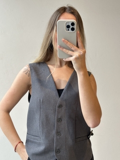 Chaleco Kim Gris Oscuro - comprar online