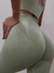 CONJUNTO SEAMLESS 3 PIEZAS (TOP, CALZA Y REMERA) VERDE MUSGO en internet