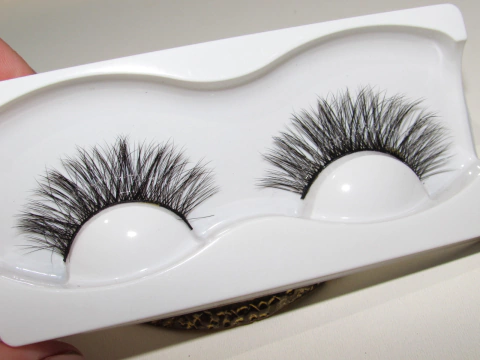 Cílios Postiços Volumosos #2