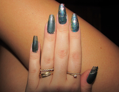 Unha Postiça 24 Unidades Verde Glitter com Strass e Lantejoula