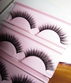 Kit com 03 Pares de Cílios Postiços 817 - comprar online