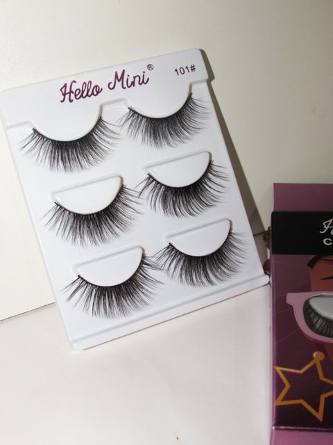 Cartela com 03 Pares de Cílios Postiços 3D - Hello Mini - comprar online