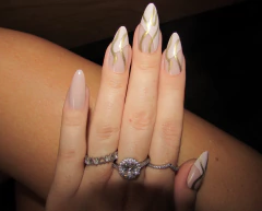 Unha Postiça Realista Dois Tons com Detalhe em Glitter Dourado 24 Unidades na internet