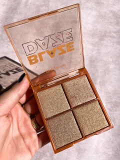 Paleta de Iluminador Light Inside 03 - Ruby Rose