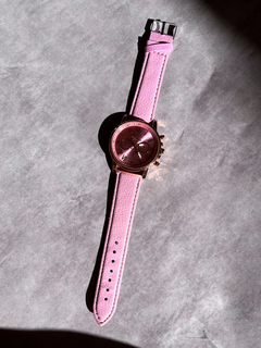Relógio de Pulso com Pulseira em Couro Sintético Rosa na internet