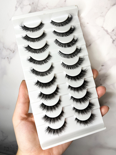Cartela com 10 Cílios Postiços - Minuto da Beleza