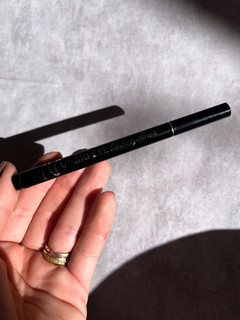 Delineador em Caneta Preto