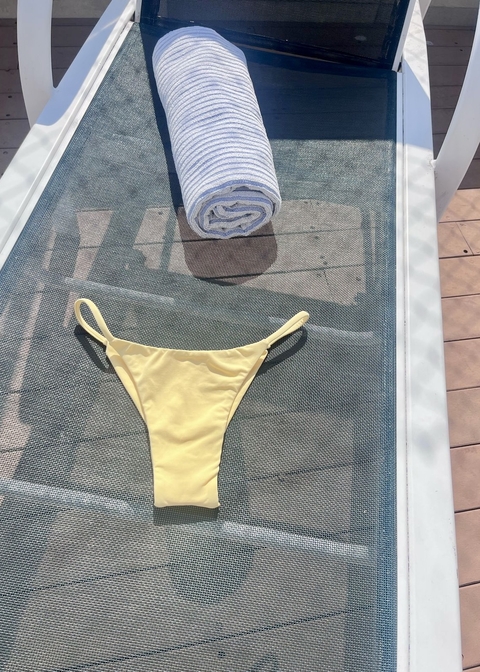 Calcinha Tira fina Fio duplo Amarelo candy - comprar online